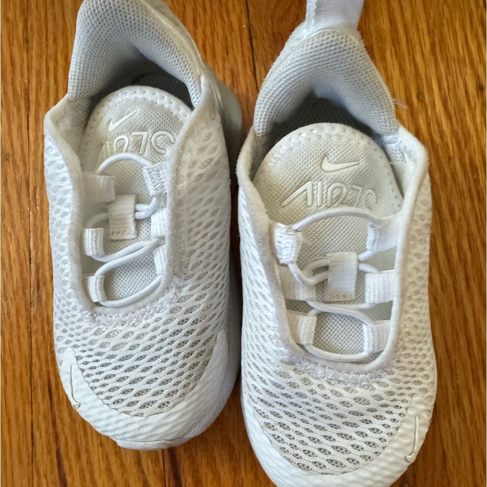Toddler white 270c size 5